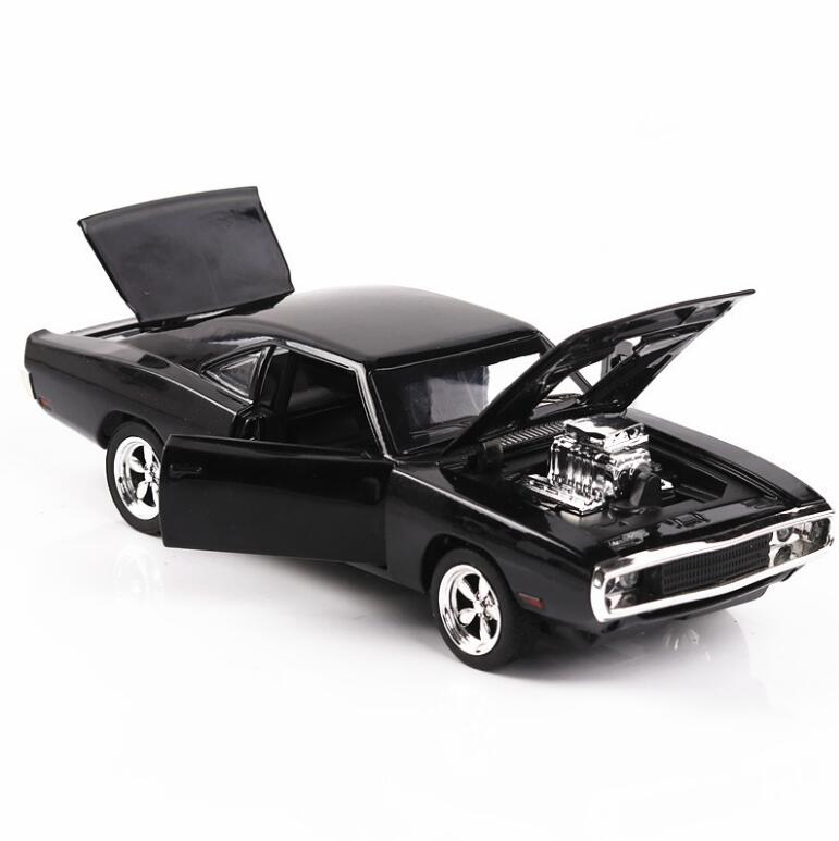 Carro Velozes e Furiosos Modelo de carro Dodge Diecasts/Com som e luz