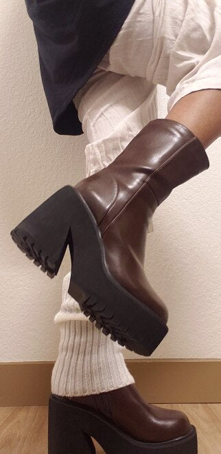 Botas feminina Wanda, (Estilo e sensualidade)